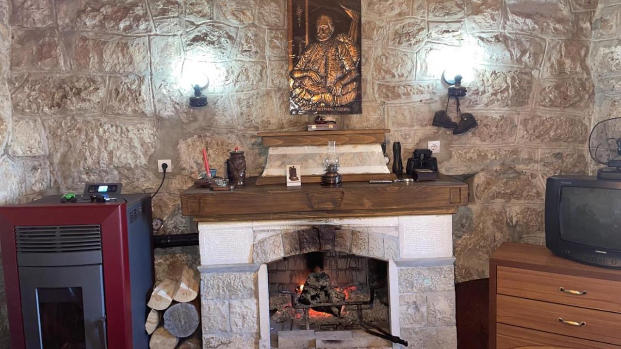 Lovcen Holiday Home Cetinje Dış mekan fotoğraf